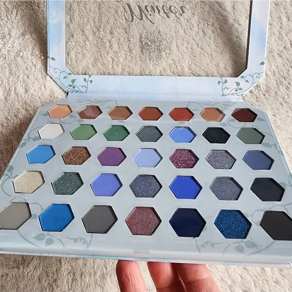 New profusion Cosmetics WINTER BALLROOM 35 Shade Eye Color Palette